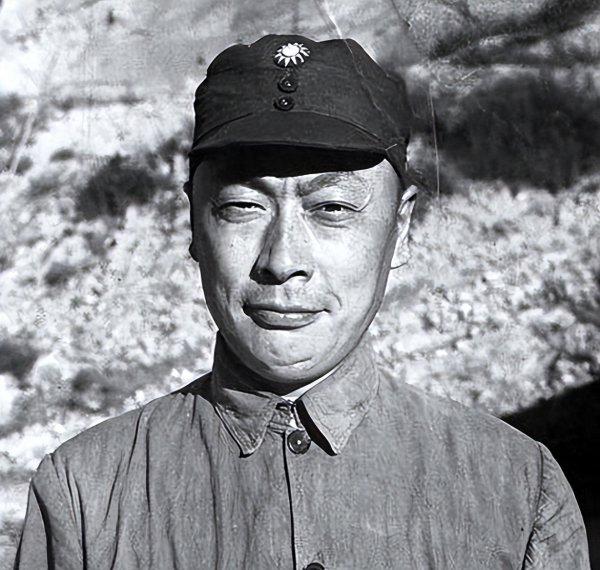 郝鹏举庆祝起义一周年, 邀山东军区高级干部出席, 陈毅: 他要叛变